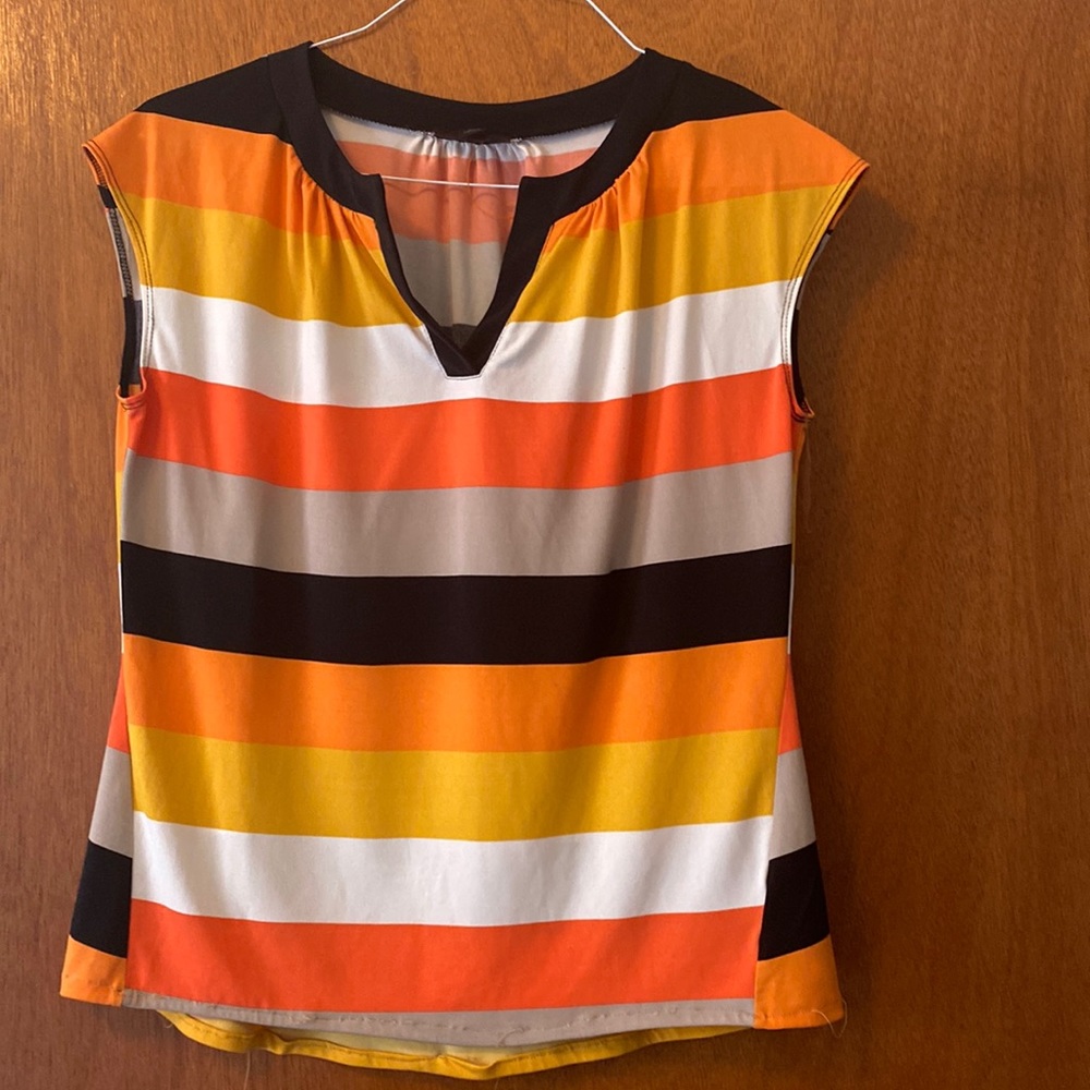 Worthington Size M Multi-colored short-sleeve blouse
